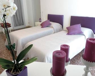 B&B 96 Bassano - Bassano del Grappa - Schlafzimmer