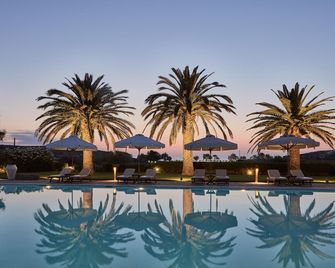 Yria Island Boutique Hotel & Spa - Parikia - Piscina