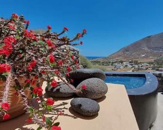 Sea view houses - Kamari