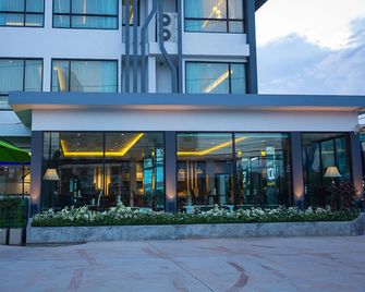 Udtel Boutique Hotel Udonthani - Udon Thani - Building