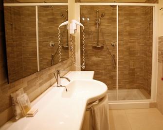 Hotel Valeria Del Mar - Belvedere Marittimo - Bathroom