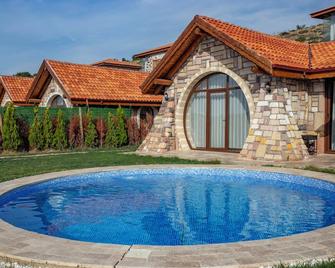 Ekinoks Hotel - İznik - Pool