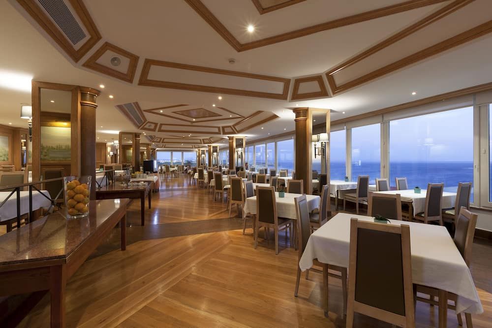 Carcavelos Beach Hotel - קארקאבלוס - מסעדה