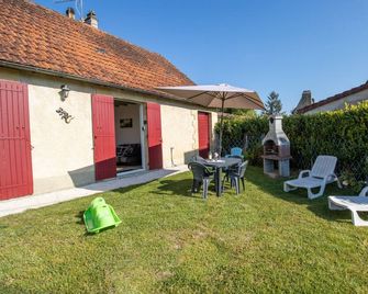 Gite La Salamandre - Saint-André-d'Allas - Патіо
