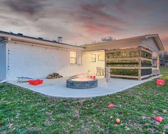 indy dreamhouse lux stay - Greenwood