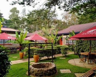 The Farmhouse Inn - Nanyuki - Patio