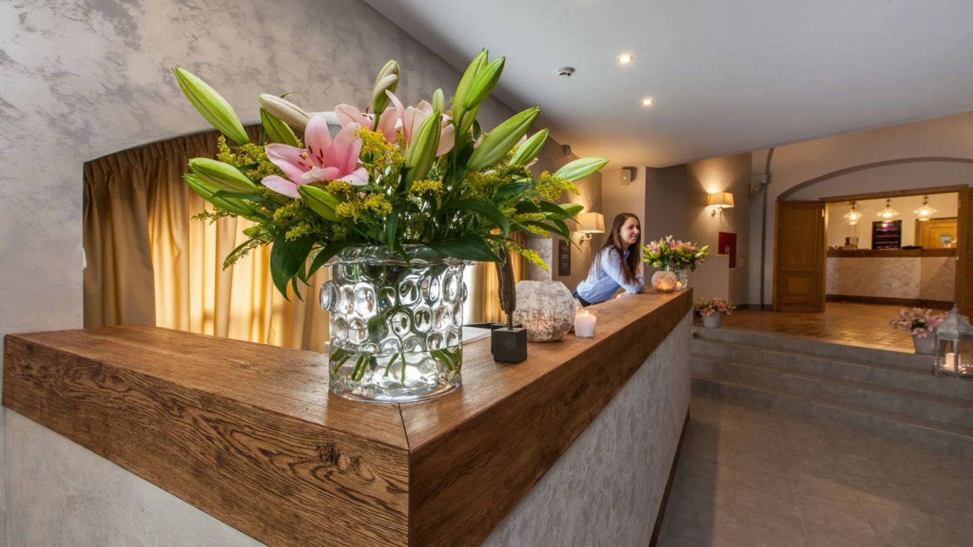 بيتلون تشاتو هوتل كتينيس