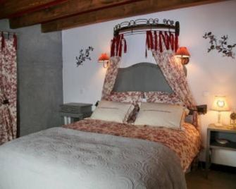 Gîte La Grimaudière - La Tour-du-Pin - Chambre