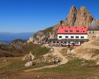 Hotel Piné - Deutschnofen - Building