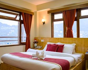 The Parasol Inn Sikkim - Gangtok - Bedroom