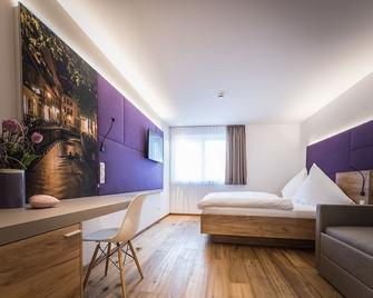 Hotel Restaurant Kochschule Rössle - Elzach - Schlafzimmer