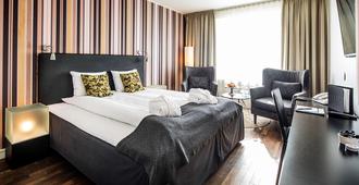 First Hotel Witt - Kalmar - Bedroom