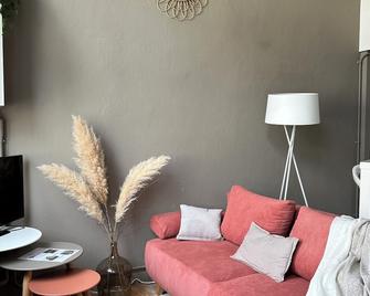 La cabane limougeaude - Limoges - Living room