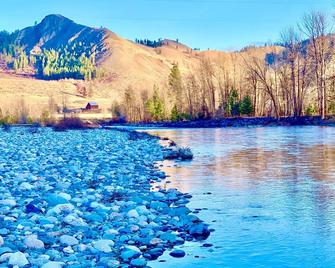 -Lewisia Lodge River Retreat - Winthrop