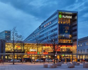 H+ Hotel Salzburg - Salzburg - Building