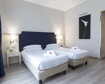 Just Hotel Lomazzo Fiera - Lomazzo - Schlafzimmer