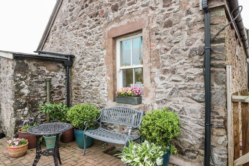 Adams House - איימאות' - פטיו