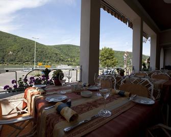 Hotel Zwei Mohren - Rudesheim am Rhein - Ravintola