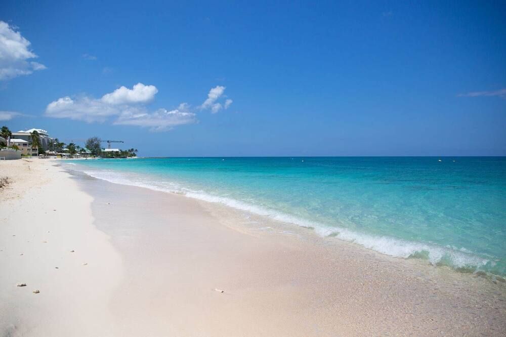 Bright and Colorful 1 Bedroom Condo, Short Walk To Beautiful Seven Mile Beach - George Town - Plage