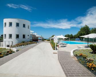 Medea Beach Resort - Agropoli - Piscina