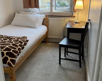 South London Single Bedroom in Mitcham - Mitcham - Bedroom