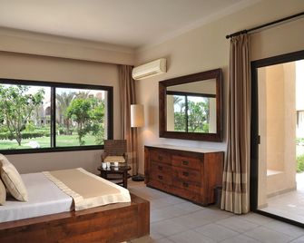 Jaz Neo Saraya Palms - Hurghada - Schlafzimmer
