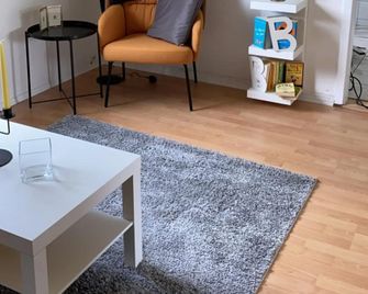 Die Zeitwohnung - Hochheim am Main - Wohnzimmer
