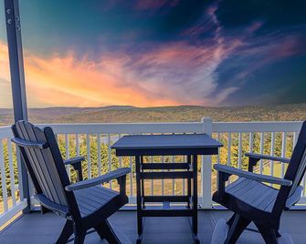 ML 248: The Catbird Seat | Prime Slopes, Mountain Views, & Fireside Comfort - Snowshoe - Balcón