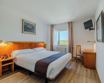 Hotel Rey Arturo Burgos - בורגס - חדר שינה