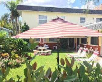 Carousel Motel -Redington Shores - Redington Shores - Patio