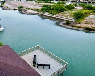 Harbor Island - Port Isabel - Außenansicht