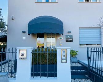 Hotel Volta - Padua - Building