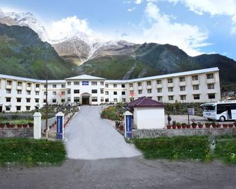 Sarovar Portico Badrinath - A Sarovar Hotel - Badarīnāth - Edificio