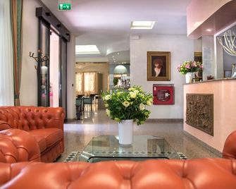 Hotel Villa Luigia - Rimini - Lobby