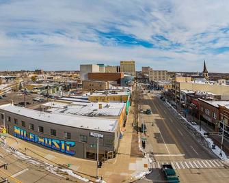 Stateview 201 - Downtown 2 Bedroom Apartment - Appleton - Outdoor view