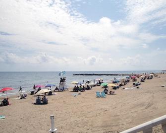 2 Bedroom Cozy Apartment In Torrevieja - Torrevieja - Spiaggia