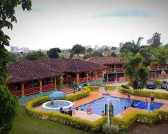 Finca Hotel el Diamante - Calarcá - Басейн