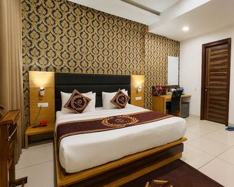Hotel Jmk - Managed by Jmd Group - New Delhi - Bedroom