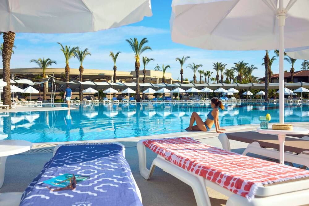 توي بلو بالم غاردين