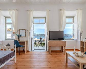 Martha's House - Spétses - Living room