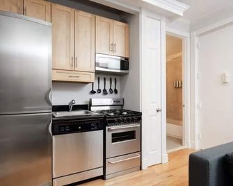 Two bedroom two bath charming apartment in East Village - New York - Kök