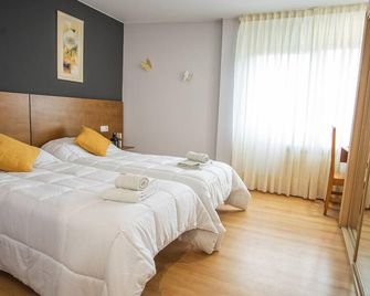 Pensión Casa Cines Restaurante - Sarria - Schlafzimmer