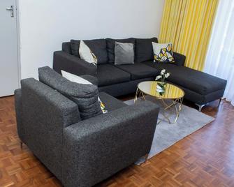 Remarkable 2-Bed Apartment in Harare - Harare - Living room