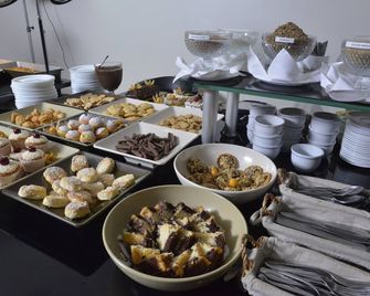 Oitis Hotel - Goiânia - Buffet