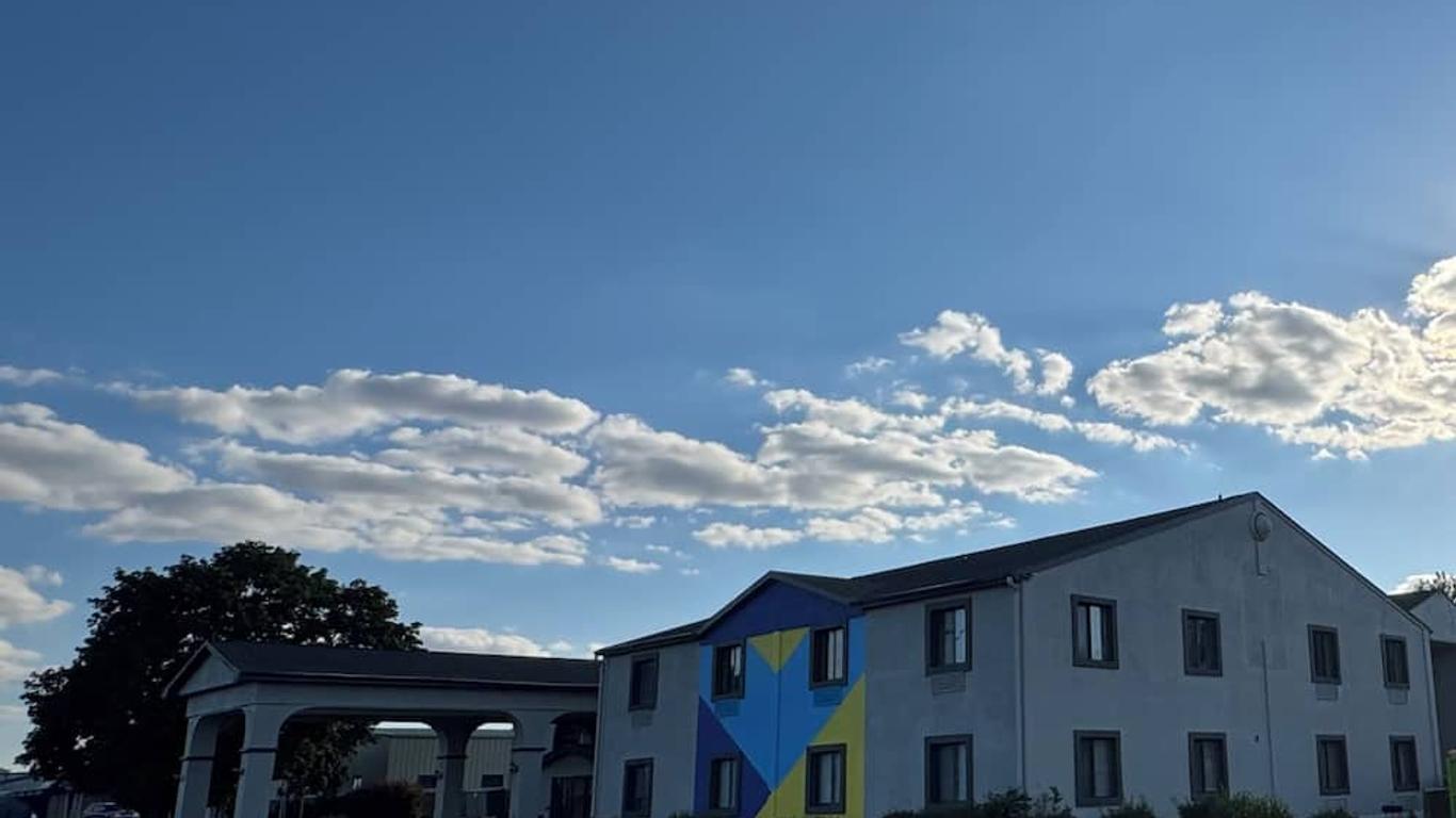 Days Inn by Wyndham Lincoln, IL