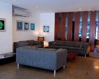 尼泰羅伊廣場酒店 - 尼泰羅伊 - 休閒室