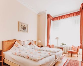 Hotel Spöttel - Bad Nauheim - Schlafzimmer