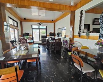 RBR Hotel and Restaurant near Hundred Islands - Alaminos - Restaurante