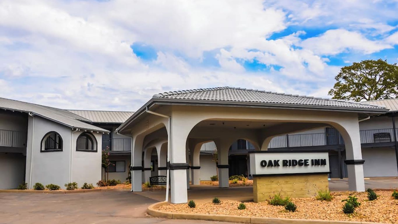 Oak Ridge Inn
