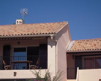 T2 apartment with calm in Carqueiranne - Carqueiranne - Bâtiment